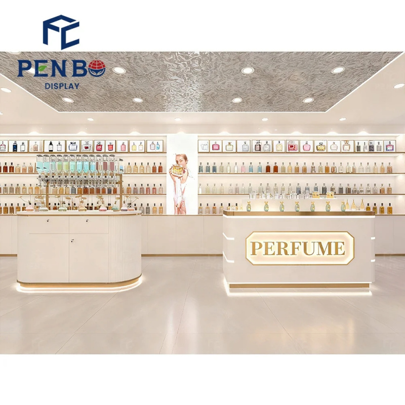 Szafka ekspozycyjna na perfumy – Perfume In Fragrance Shop recenzja i cena